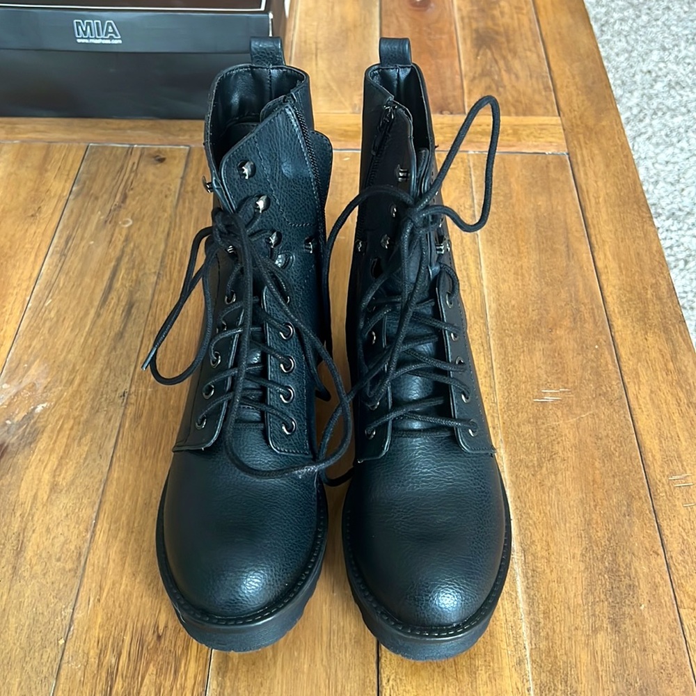 New MIA black combat boots - Picture 3 of 6